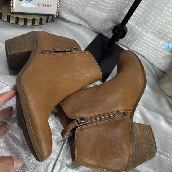 (P5) Frye Judith Cognac
Brown Leather Ankle Boot
3475044 Zip Closure Size 10M,W - Picture 13 of 14